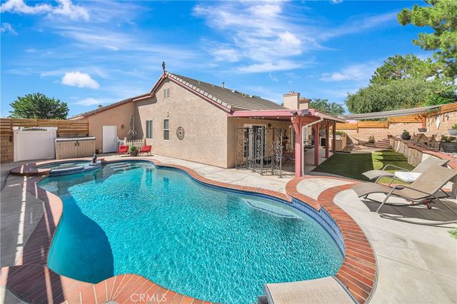 39943 Penina, Palmdale, CA 93551