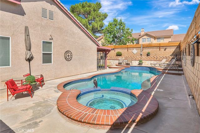 39943 Penina, Palmdale, CA 93551