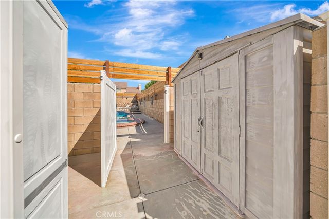 39943 Penina, Palmdale, CA 93551