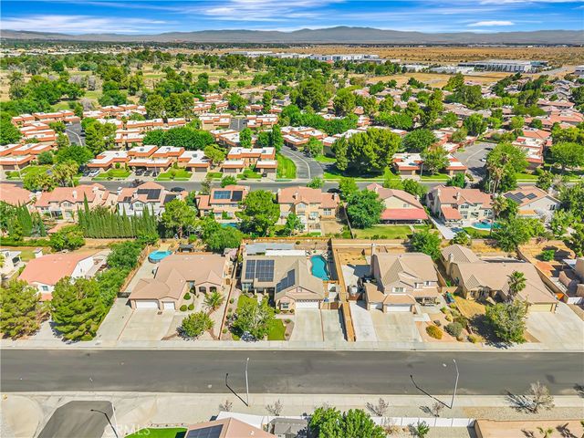 39943 Penina, Palmdale, CA 93551