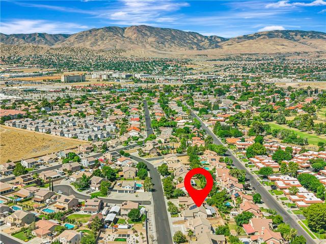 39943 Penina, Palmdale, CA 93551