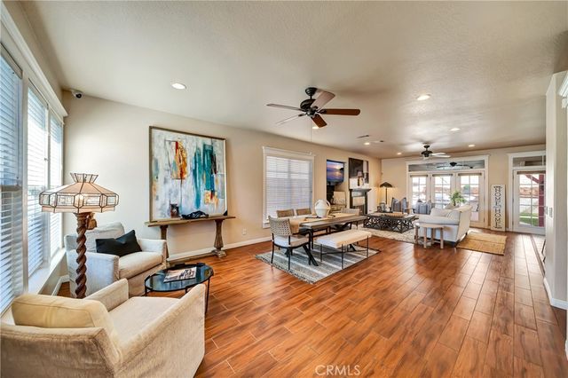 39943 Penina, Palmdale, CA 93551