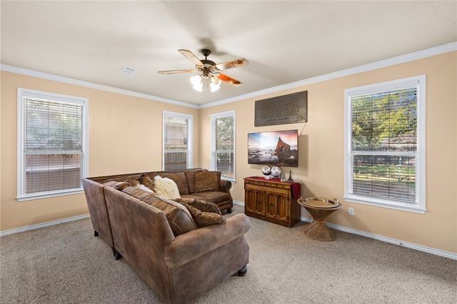 705 Kingsmill Court, College Station, TX 77845