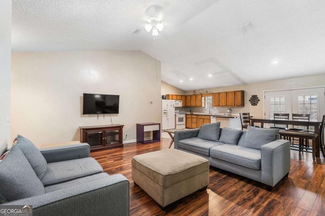 201 Lake Wisteria Drive, Kingsland, GA 31548