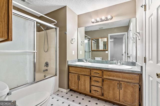 201 Lake Wisteria Drive, Kingsland, GA 31548