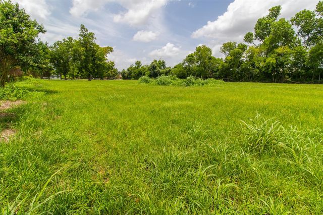 7204 Homestead Road, Houston, TX 77028