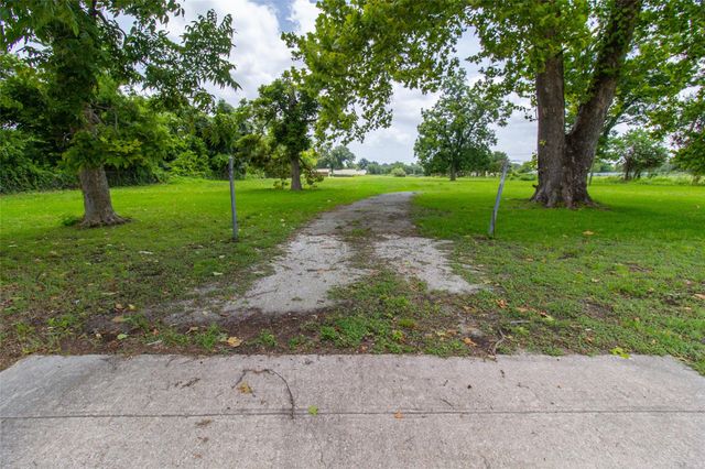 7204 Homestead Road, Houston, TX 77028