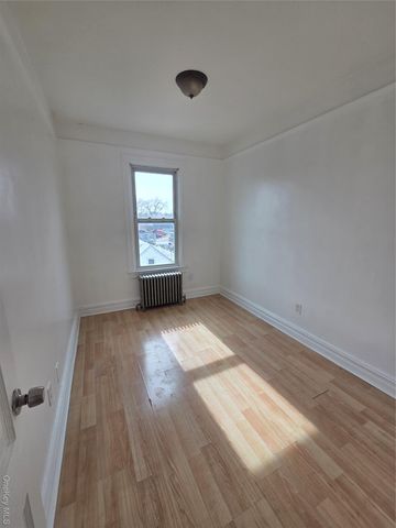 3561 Ropes Avenue, Bronx, NY 10475