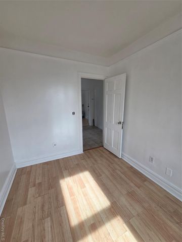 3561 Ropes Avenue, Bronx, NY 10475