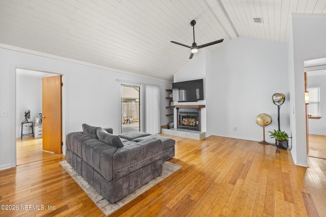 2209 TWIN PINES Circle N, Jacksonville, FL 32246