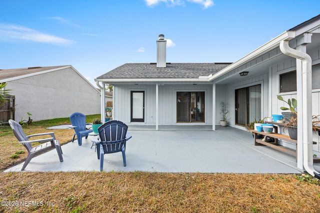 2209 TWIN PINES Circle N, Jacksonville, FL 32246