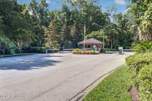 2209 TWIN PINES Circle N, Jacksonville, FL 32246