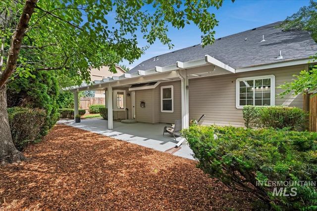 2478 E Brierfield Dr, Eagle, ID 83616