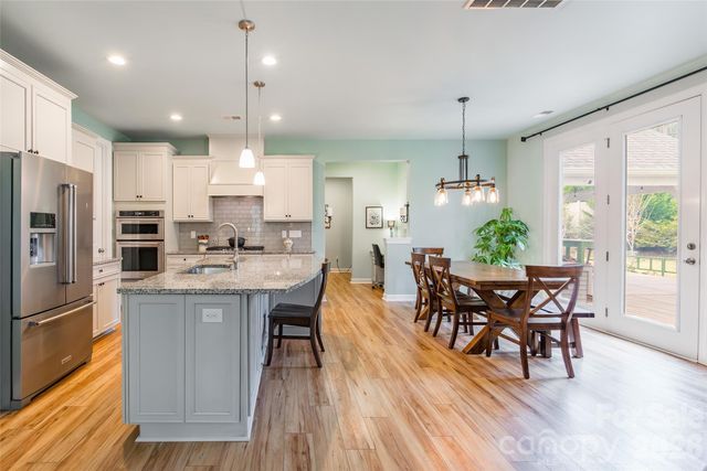 15319 Red Canoe Way, Charlotte, NC 28278