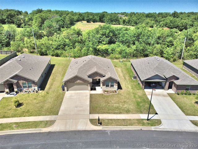 3318 N 24th Avenue W, Tulsa, OK 74127