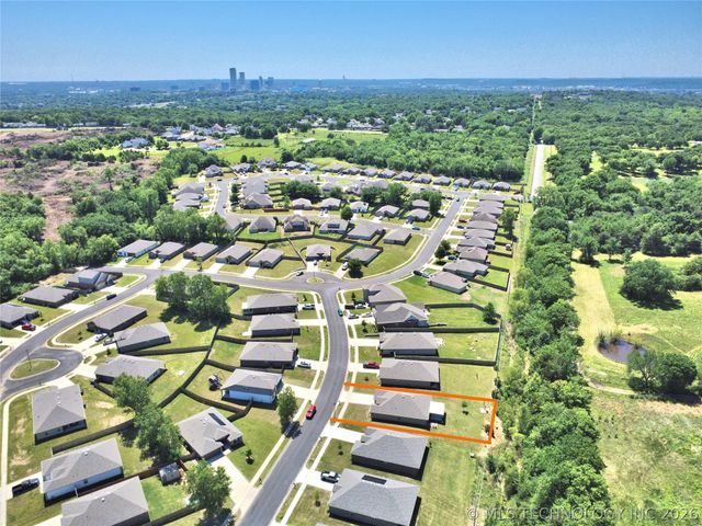 3318 N 24th Avenue W, Tulsa, OK 74127
