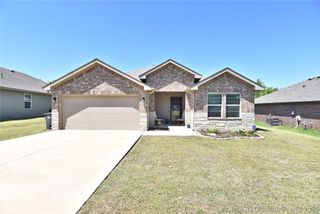 3318 N 24th Avenue W, Tulsa, OK 74127