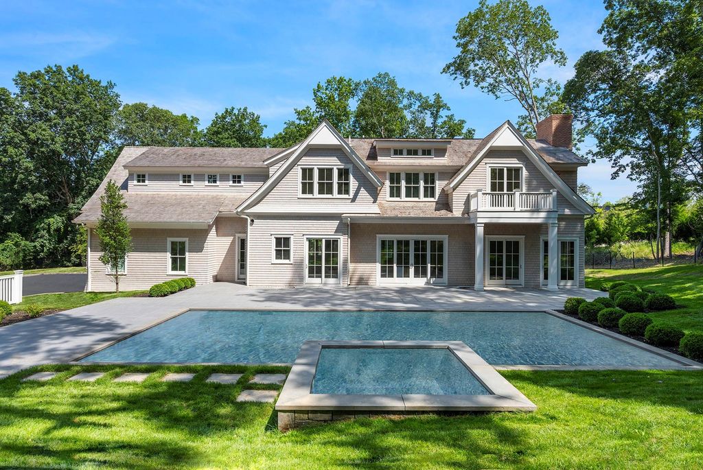 2524 Noyack Rd, Sag Harbor, NY 11963