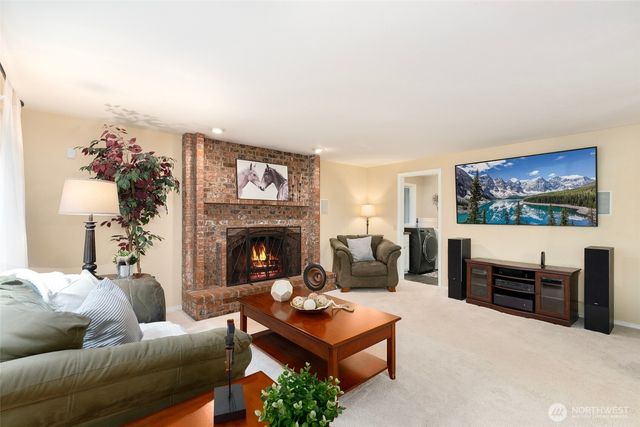 20103 183rd Place NE, Woodinville, WA 98077