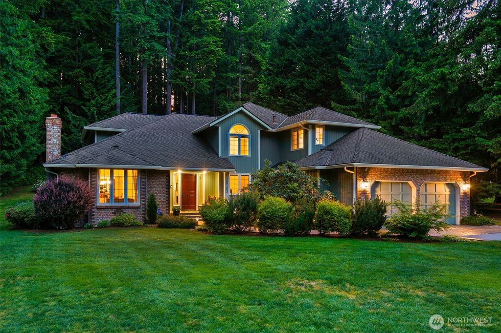 20103 183rd Place NE, Woodinville, WA 98077