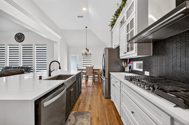 214 Tradd Street, Glenn Heights, TX 75154