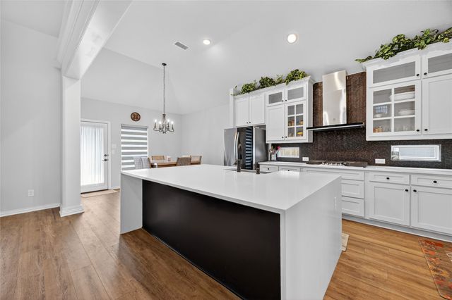 214 Tradd Street, Glenn Heights, TX 75154