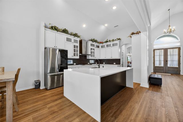 214 Tradd Street, Glenn Heights, TX 75154