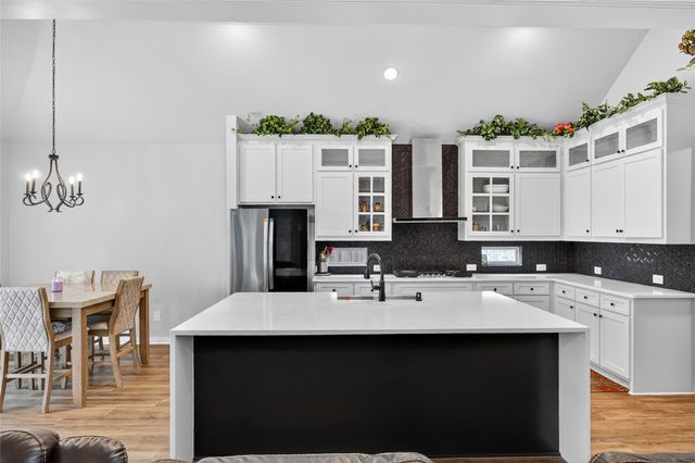 214 Tradd Street, Glenn Heights, TX 75154