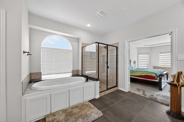 214 Tradd Street, Glenn Heights, TX 75154