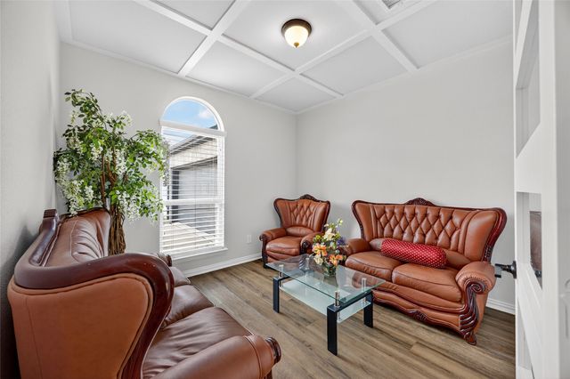 214 Tradd Street, Glenn Heights, TX 75154