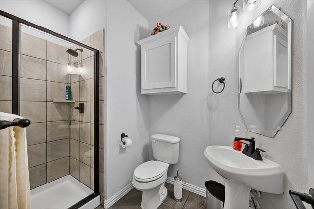 214 Tradd Street, Glenn Heights, TX 75154