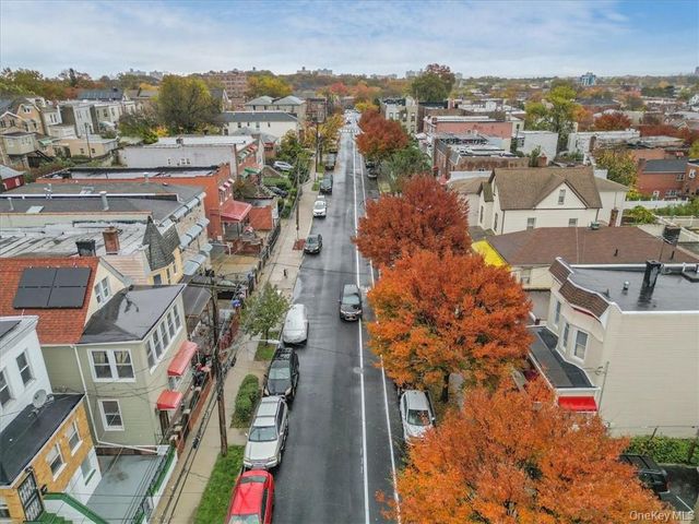 931 E 216th Street, Bronx, NY 10469