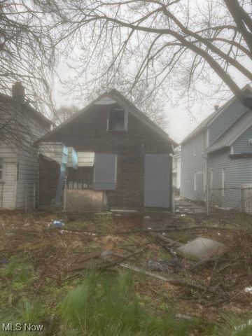 5827 Portage Avenue, Cleveland, OH 44127