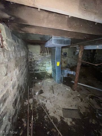 5827 Portage Avenue, Cleveland, OH 44127