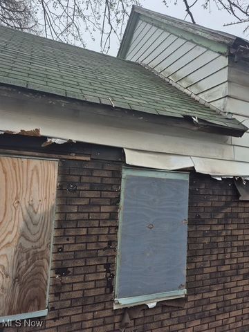 5827 Portage Avenue, Cleveland, OH 44127