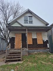 5827 Portage Avenue, Cleveland, OH 44127