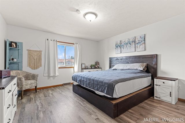 1120 Amber Ridge Drive, Byron Center, MI 49315