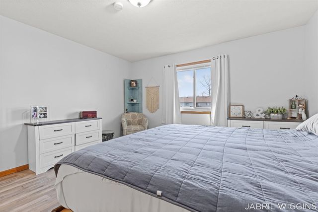 1120 Amber Ridge Drive, Byron Center, MI 49315