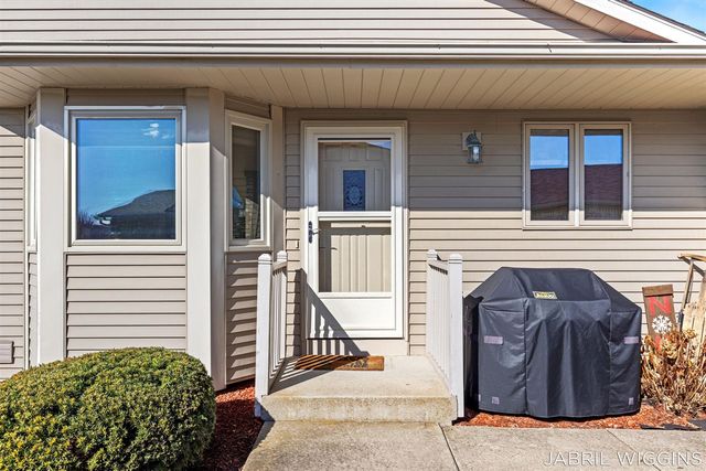 1120 Amber Ridge Drive, Byron Center, MI 49315