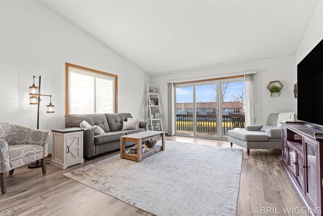 1120 Amber Ridge Drive, Byron Center, MI 49315