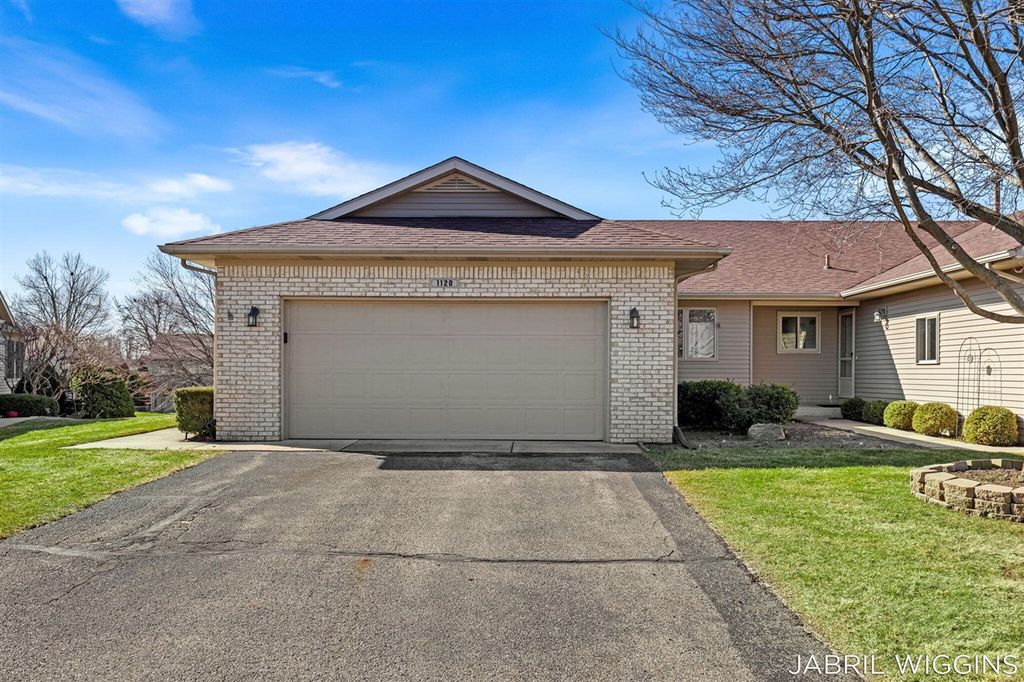 1120 Amber Ridge Drive, Byron Center, MI 49315