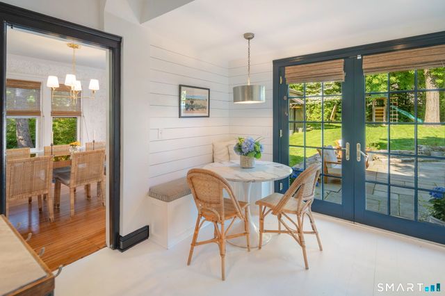 42 Hoyt Street, New Canaan, CT 06840