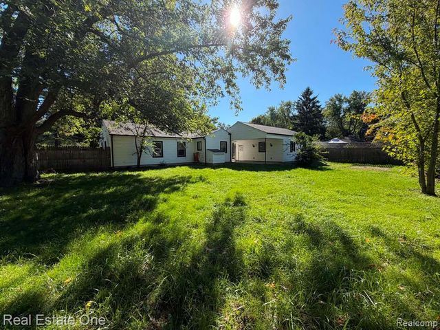 1396 Potter Boulevard, Burton, MI 48509