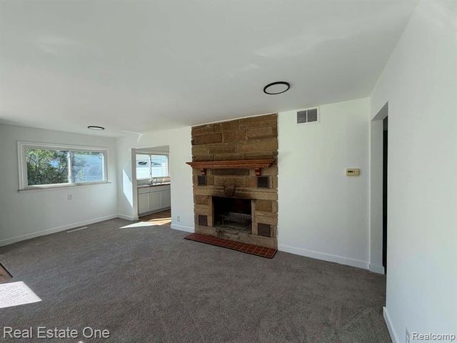 1396 Potter Boulevard, Burton, MI 48509