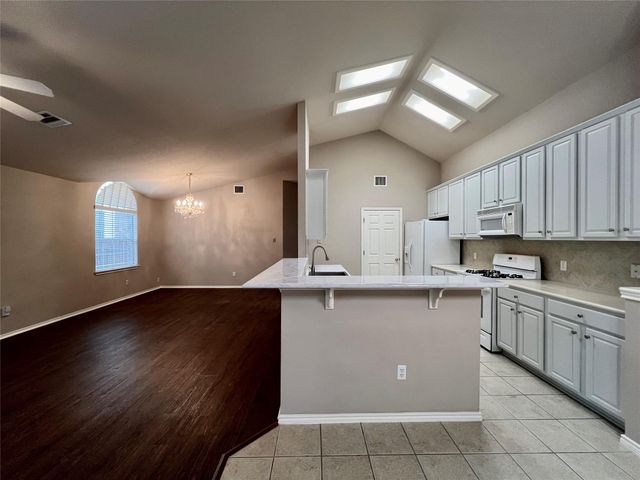 10237 Beard Ave, Austin, TX 78748