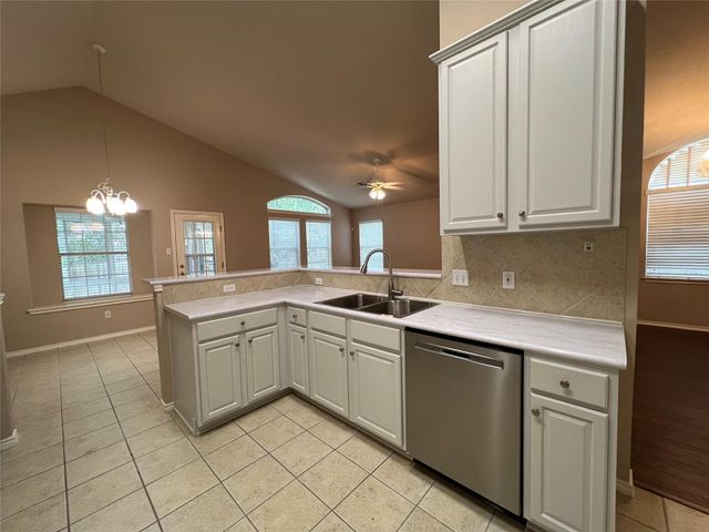 10237 Beard Ave, Austin, TX 78748