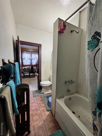 12624 Charest Street, Detroit, MI 48212