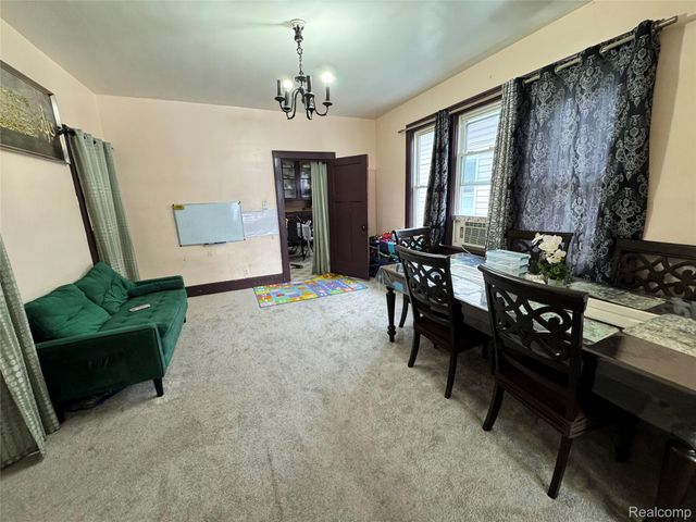 12624 Charest Street, Detroit, MI 48212