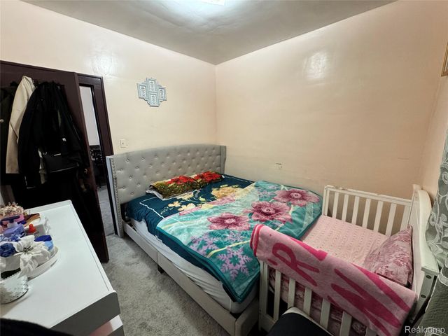 12624 Charest Street, Detroit, MI 48212