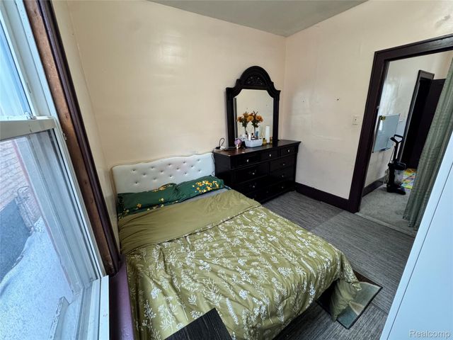 12624 Charest Street, Detroit, MI 48212